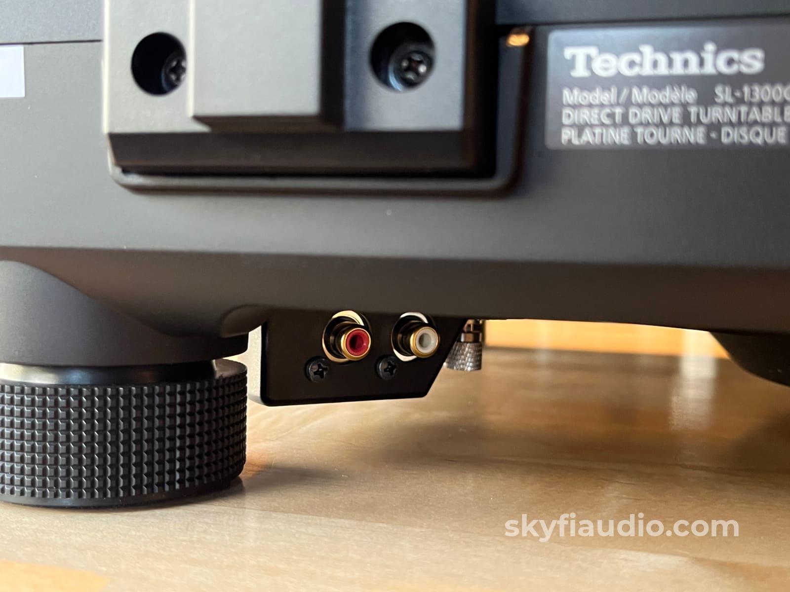 Technics SL-1300G Turntable W/ Hana MH Cartridge - Pre-Loved Turntable