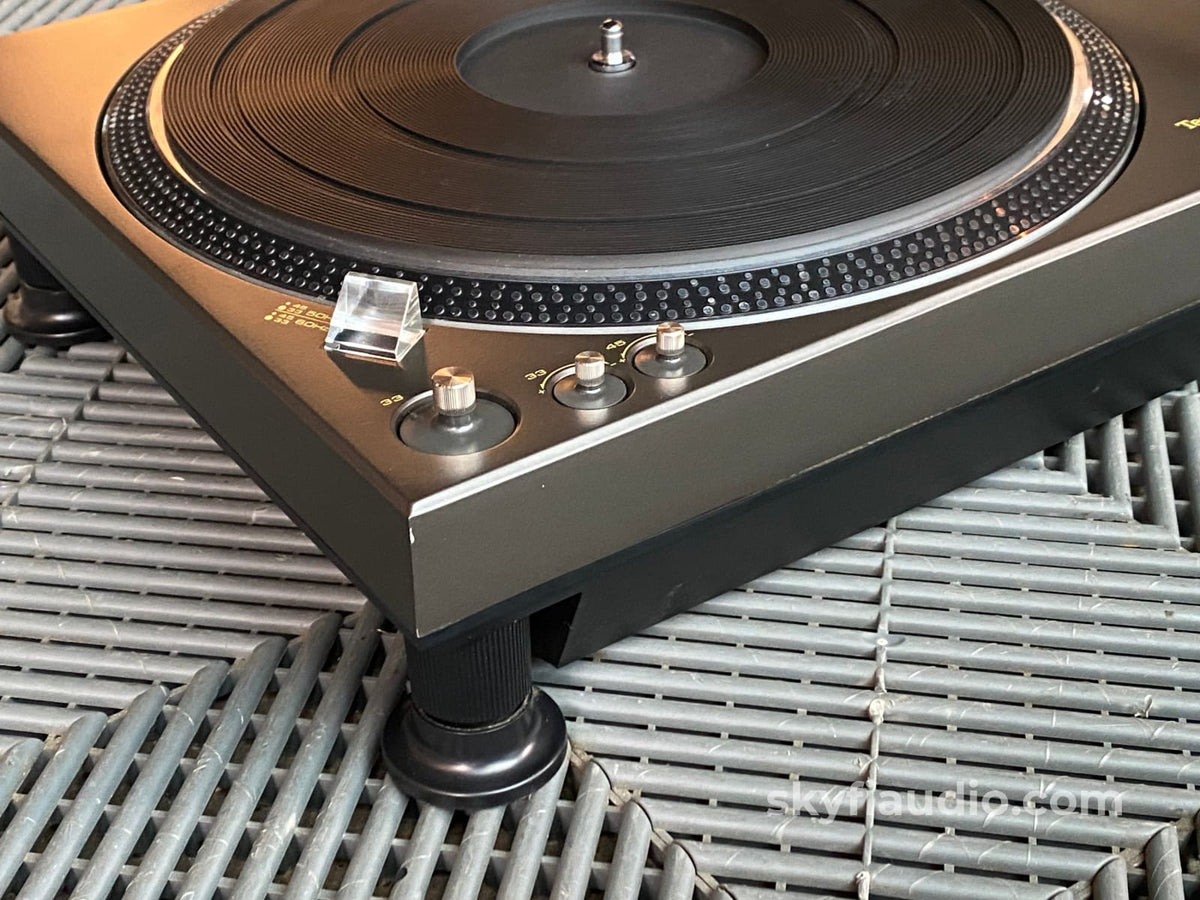 Technics Sl-1350 Semi-Automatic Turntable With New Sumiko Cartridge
