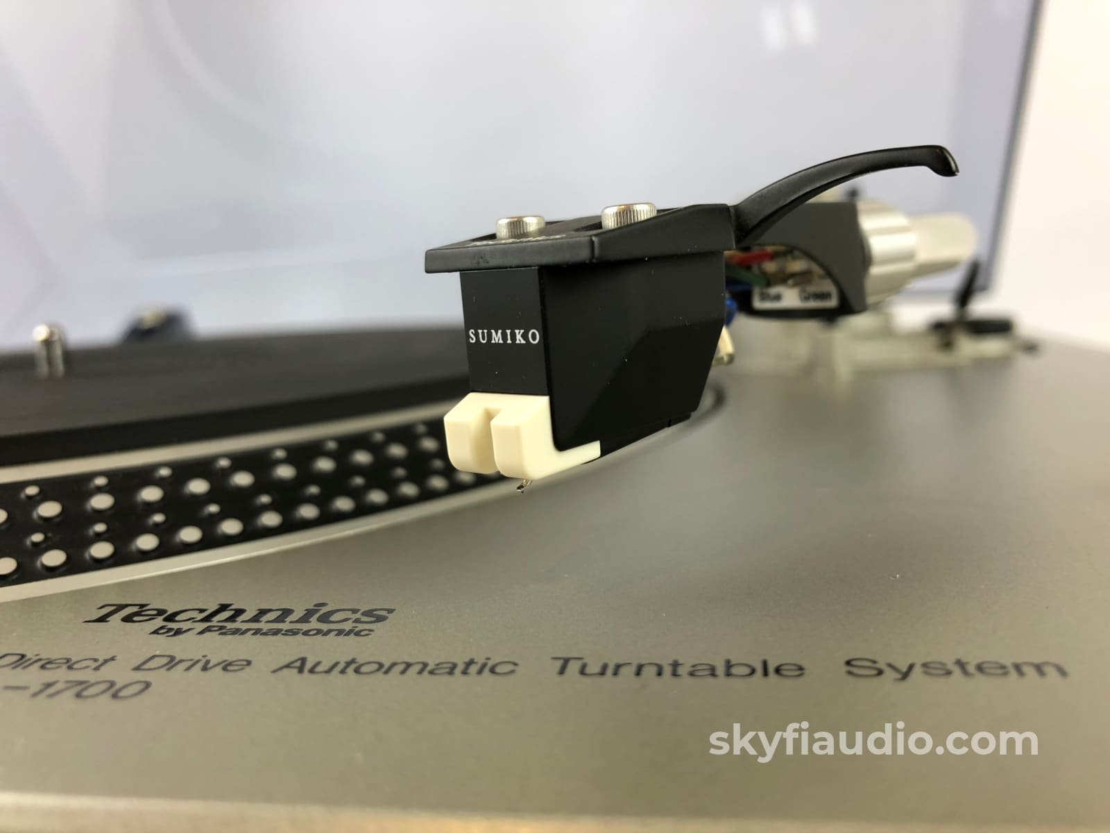 Technics Sl-1700 Turntable With New Moonstone Sumiko Cartridge