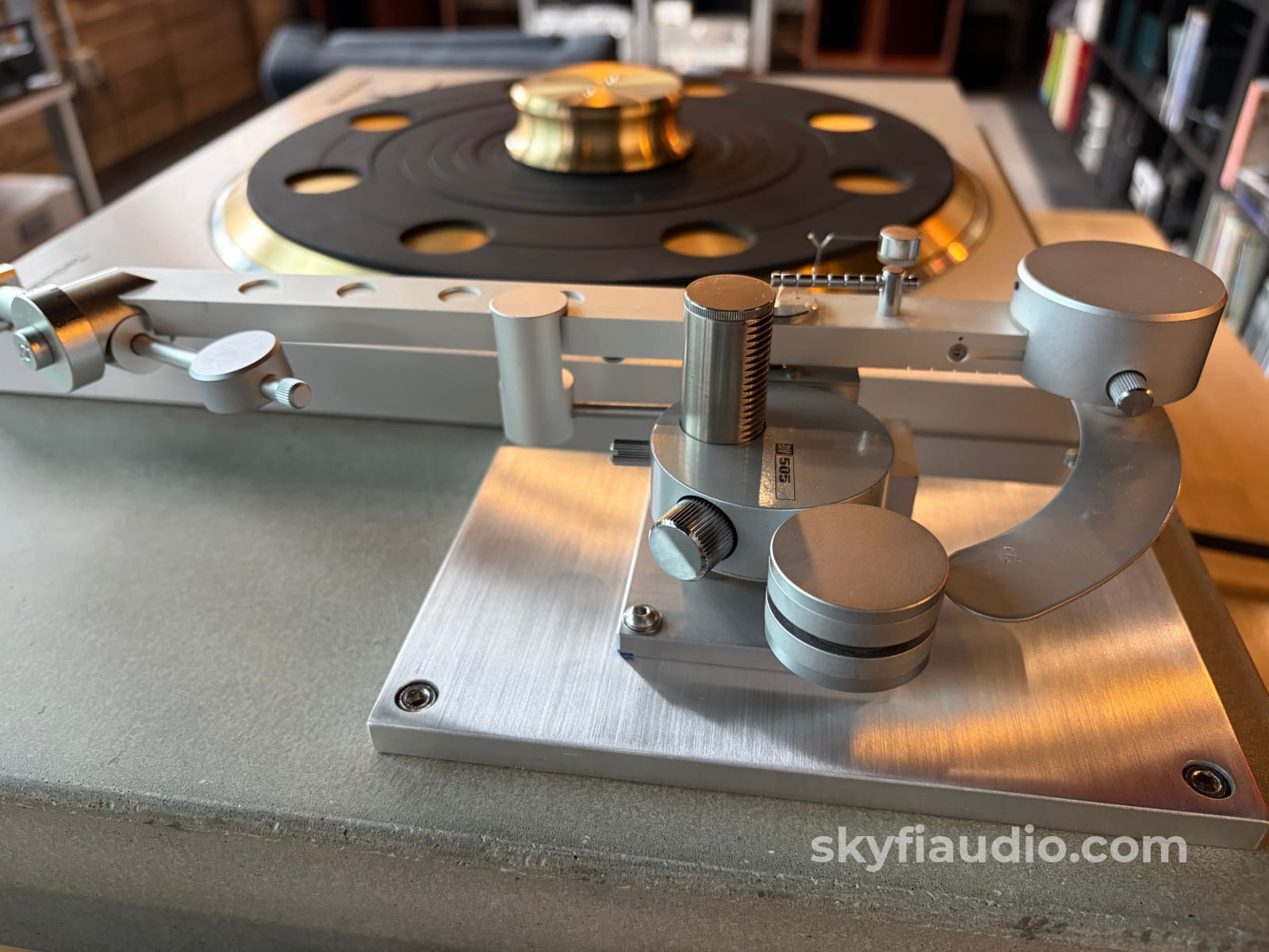 Technics SP-10R Custom Turntable - Concrete Plinth - Dynavector Tonearm Turntable