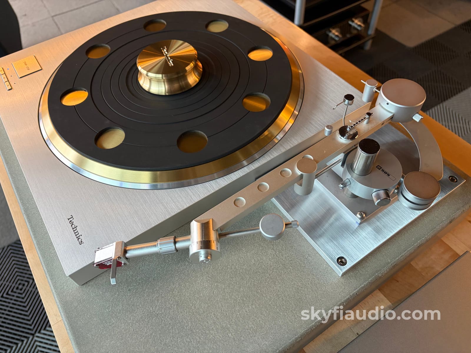 Technics SP-10R Custom Turntable with Concrete Plinth and Rare Dynavec