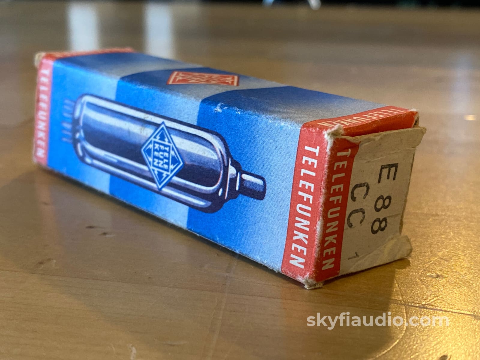 Telefunken E88Cc Gold Pin 6922 W/ Original Box - (New Old Stock) Strong & Balanced Accessory