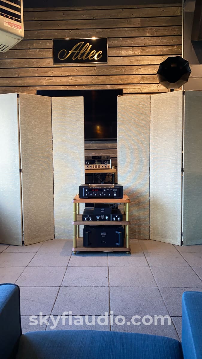 The Golden Era Of Mark Levinson - Featuring Magnepan Magneplanar Speakers