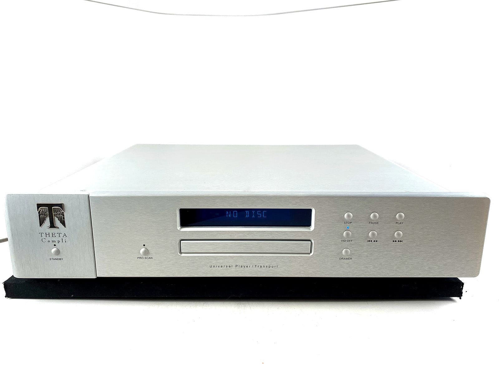 Theta Digital Compli - Universal Disc Player And Transport (Sacd/Cd/Cd-R/Mp3/Dvd-A) Cd +