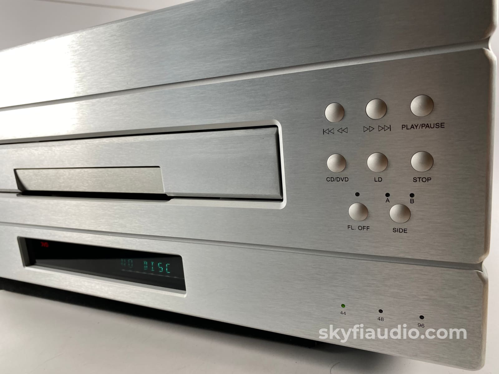 Theta Digital Voyager Universal Cd Dvd And Laserdisc Player +