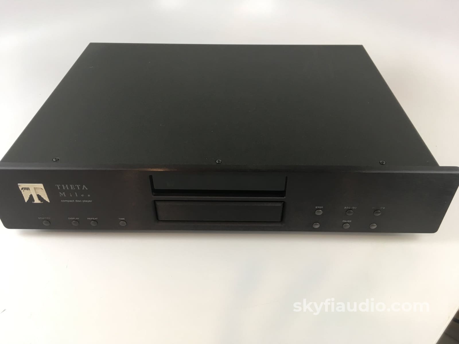 Theta Miles Cd Player With Inverted Platter System + Digital
