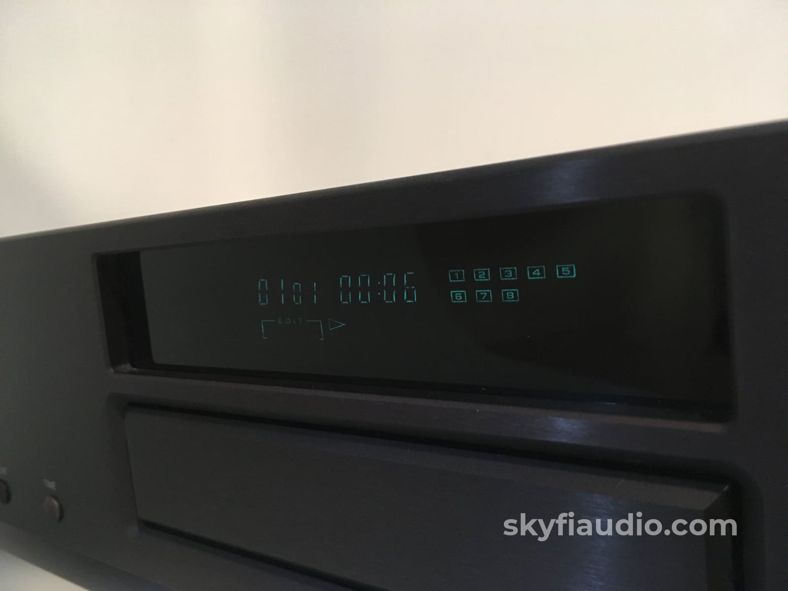 Theta Miles Cd Player With Inverted Platter System + Digital