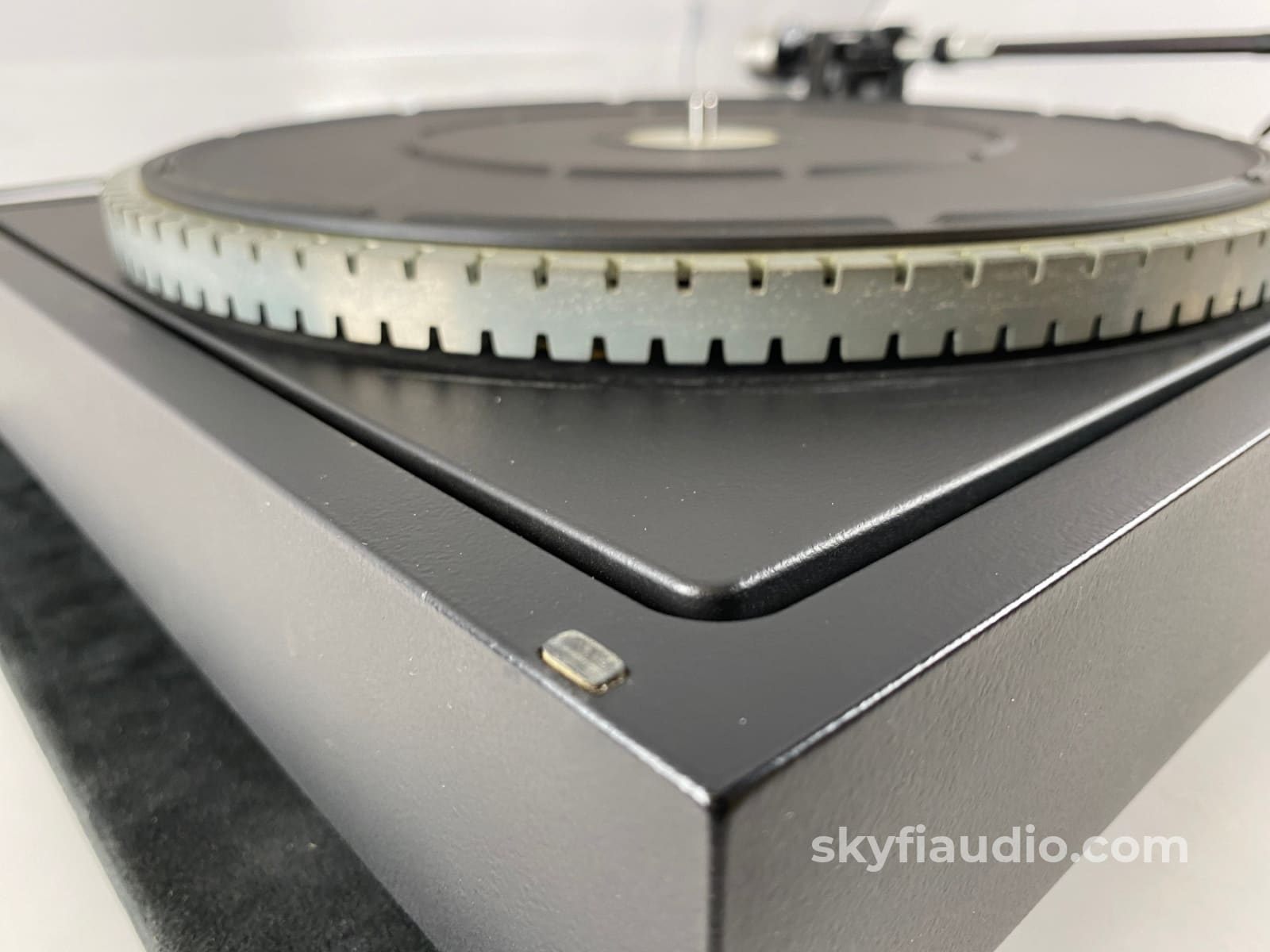 Thorens Td 105 Vintage Turntable With Grado Gold Cartridge