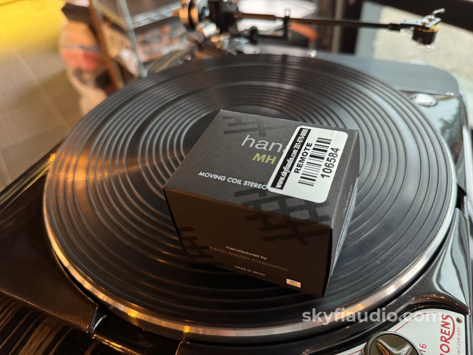 Thorens TD-124 Turntable w/Graham Engineering Tonearm and New Hana MH