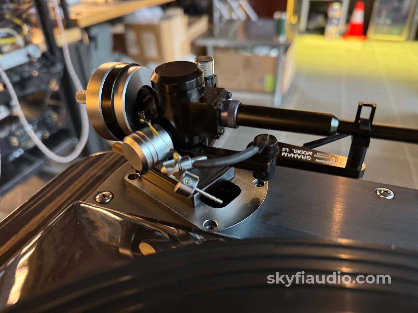 Custom Thorens TD124 Turntable w/ Graham Engineering Tonearm + New Hana MH Turntable