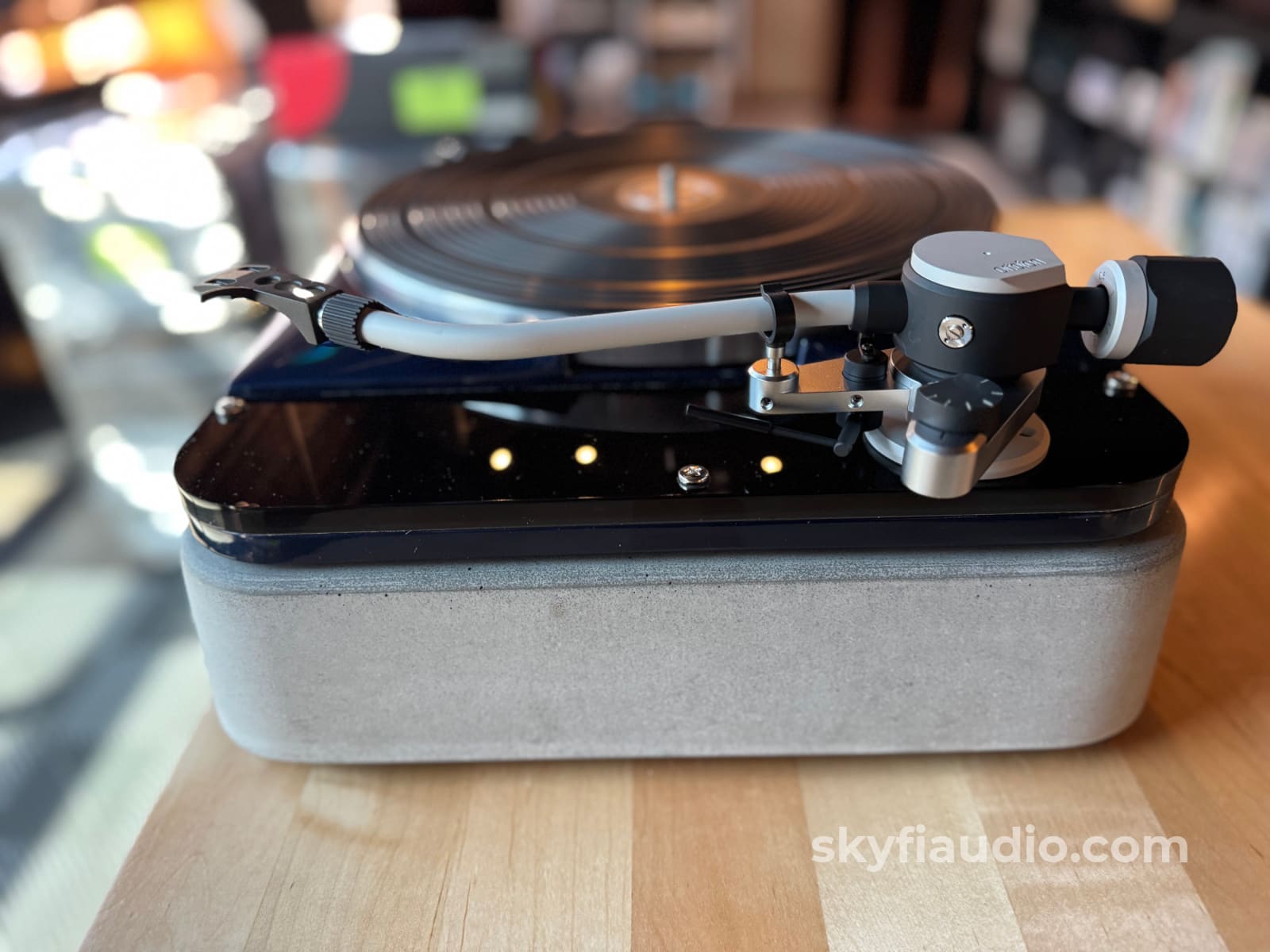 Thorens TD-124 Turntable W/ - Concrete Plinth and New Lyra Delos MC Phono Cartridge Turntable