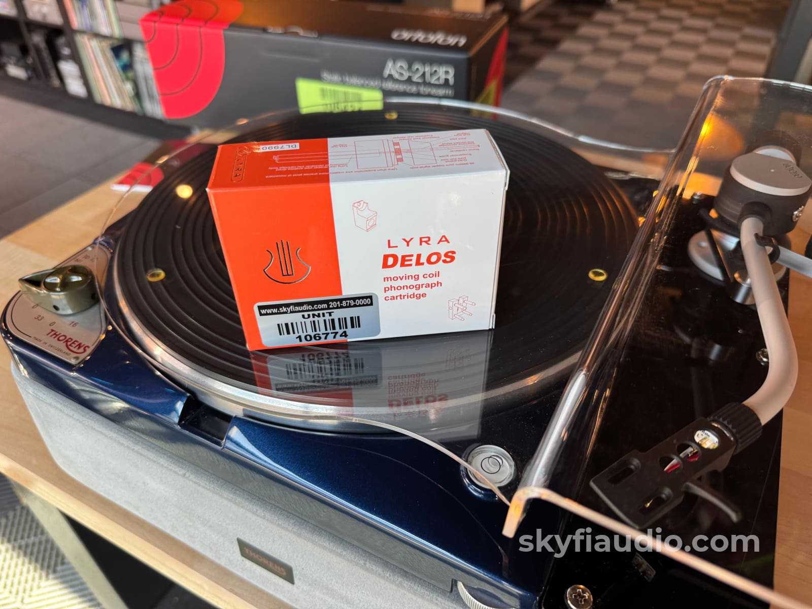 Thorens TD-124 Turntable W/ - Concrete Plinth and New Lyra Delos MC Phono Cartridge Turntable