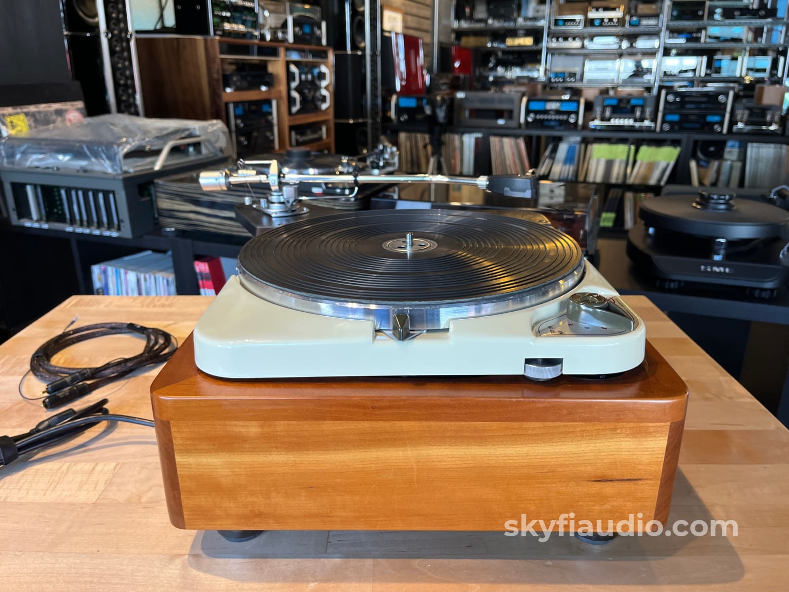Thorens TD-124 Turntable W/ SME Arm and Ortofon GTX E SPU Cartridge - Custom Solid Wood Plinth - Turntable