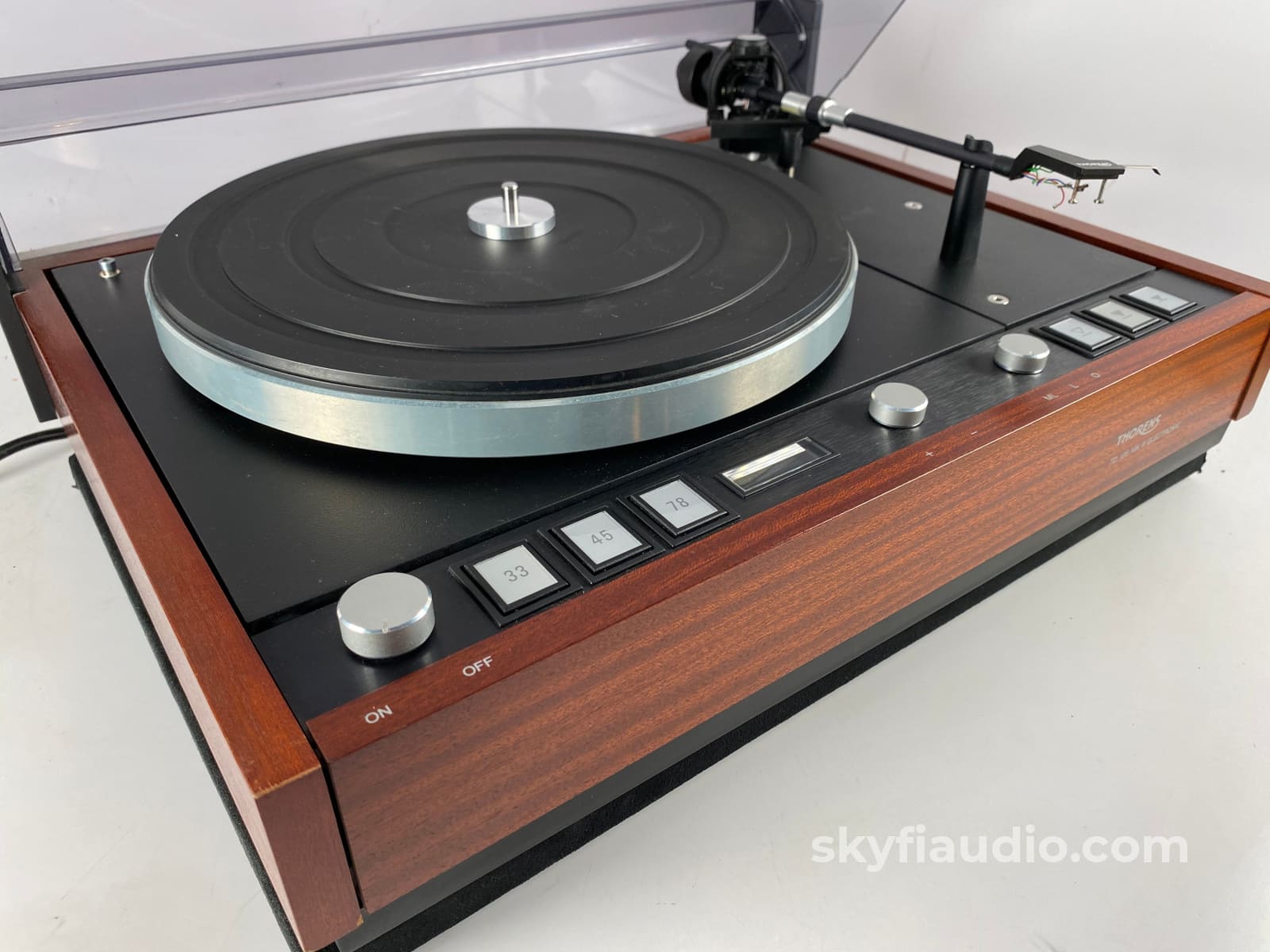 Thorens TD126 MKIII ターンテーブル Thorens TD 126 MkIII Belt Drive Turntable with New Sumiko Blue Point N