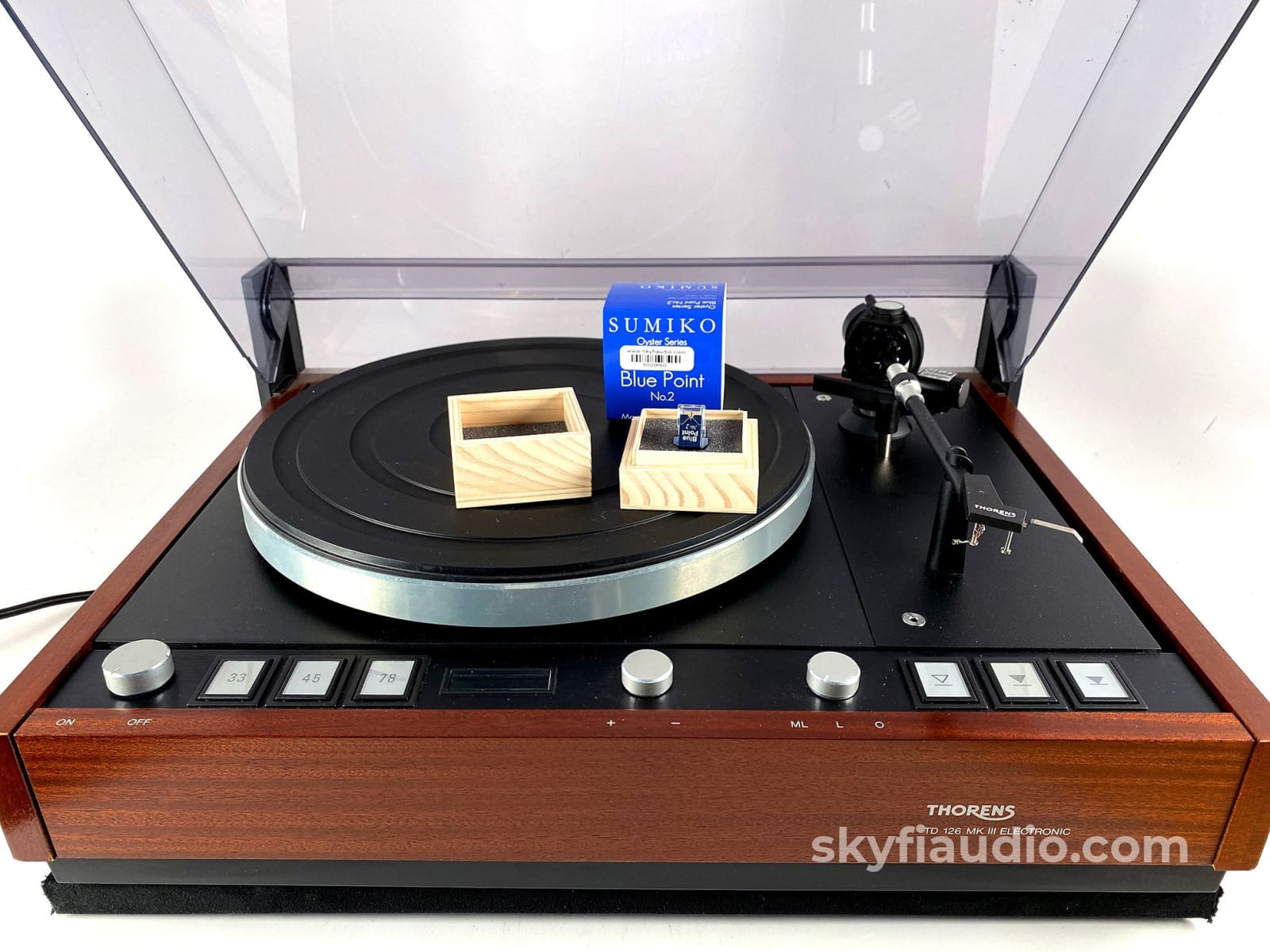 Thorens Td 126 Mkiii Belt Drive Turntable With New Sumiko Blue Point No. 2