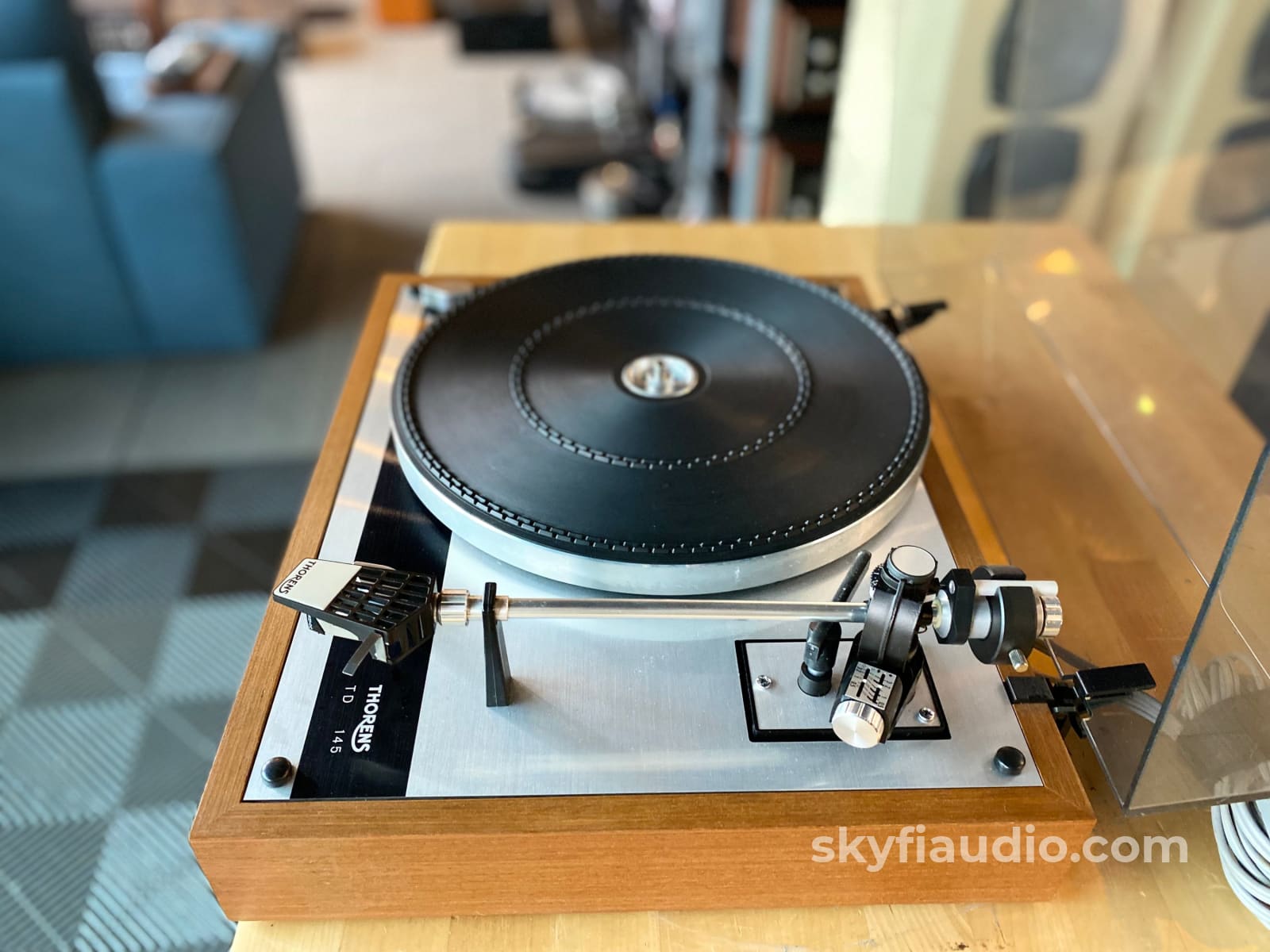 Thorens Td-145 Vintage Turntable W/Stanton Cartridge