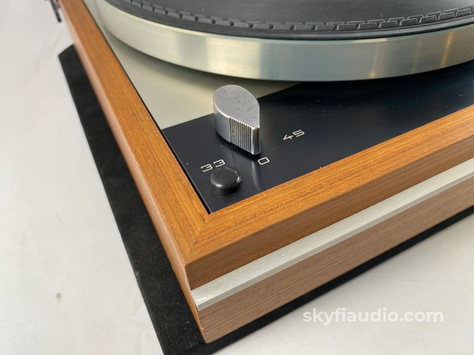 Thorens TD 160 Vintage Turntable With Brand New Sumiko Amethyst Cartri