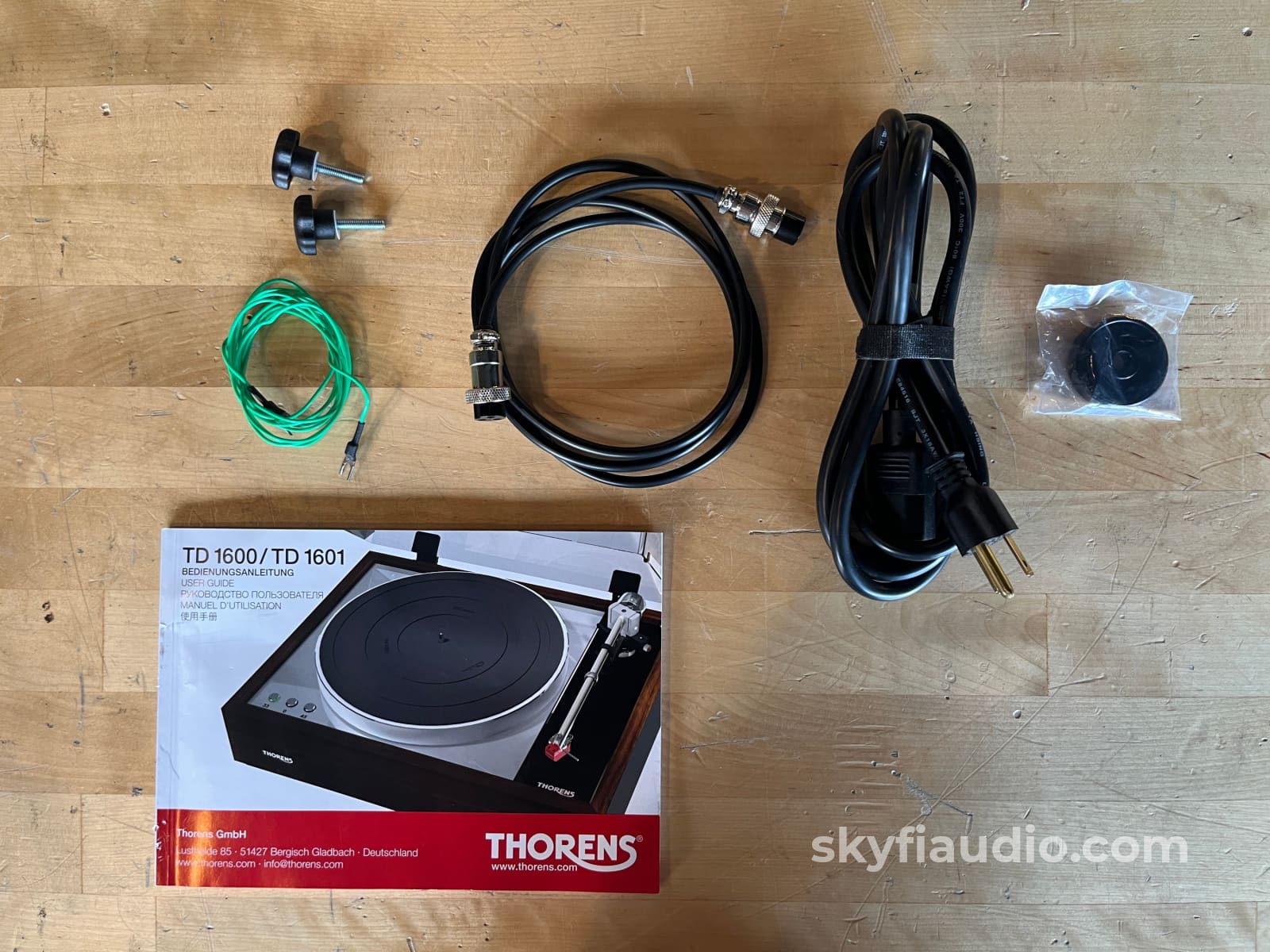 Thorens TD 1601 Belt Drive Semi Automatic Turntable W/ New Sumiko BP No.3 Cartridge - Turntable