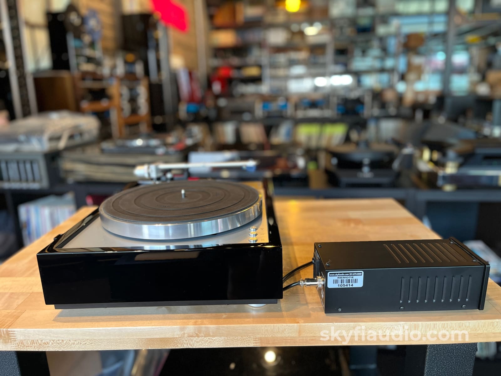 Thorens TD 1601 Belt Drive Semi Automatic Turntable W/ New Sumiko BP No.3 Cartridge - Turntable