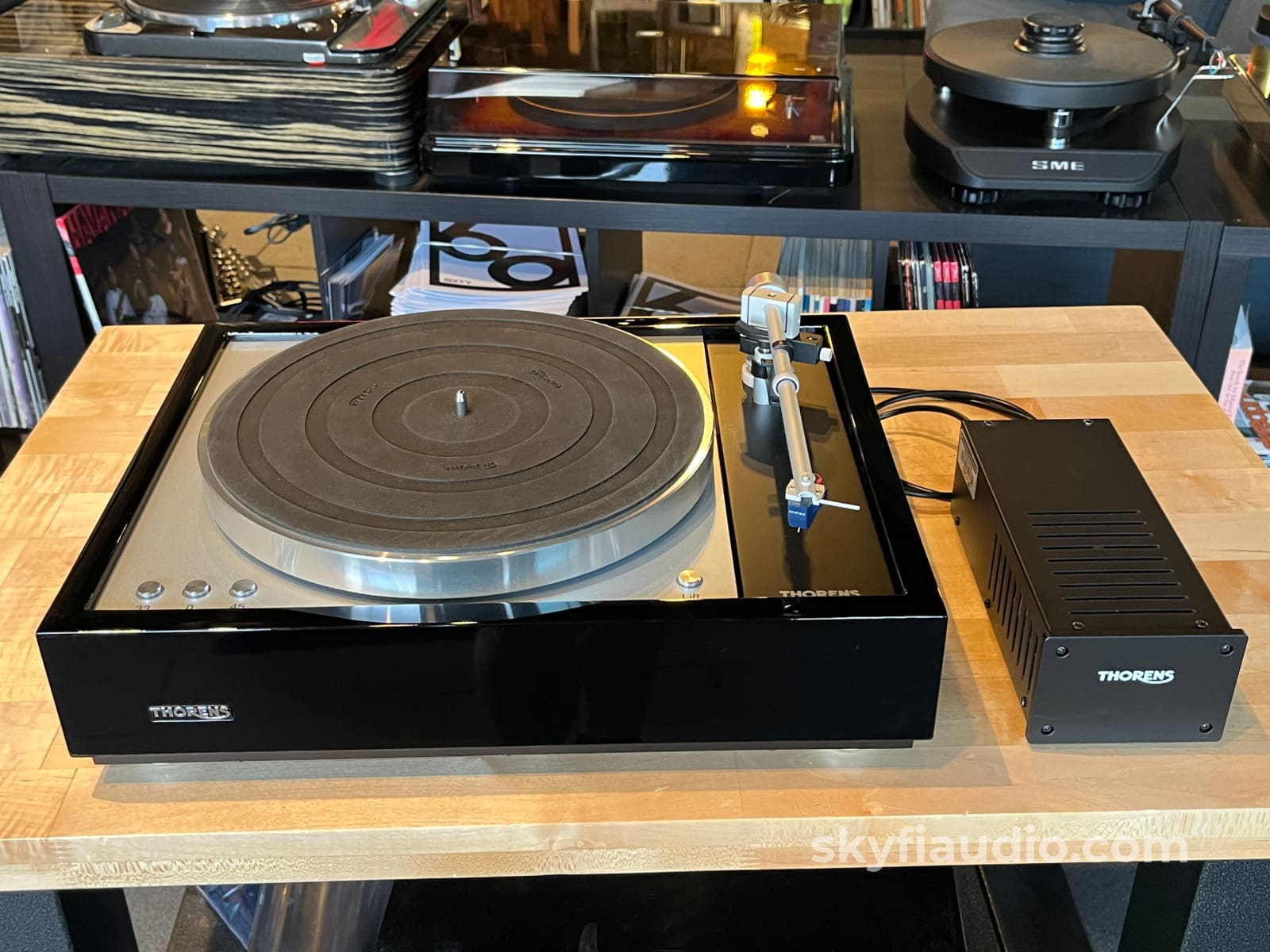 Thorens TD 1601 Belt Drive Semi Automatic Turntable W/ New Sumiko BP No.3 Cartridge - Turntable