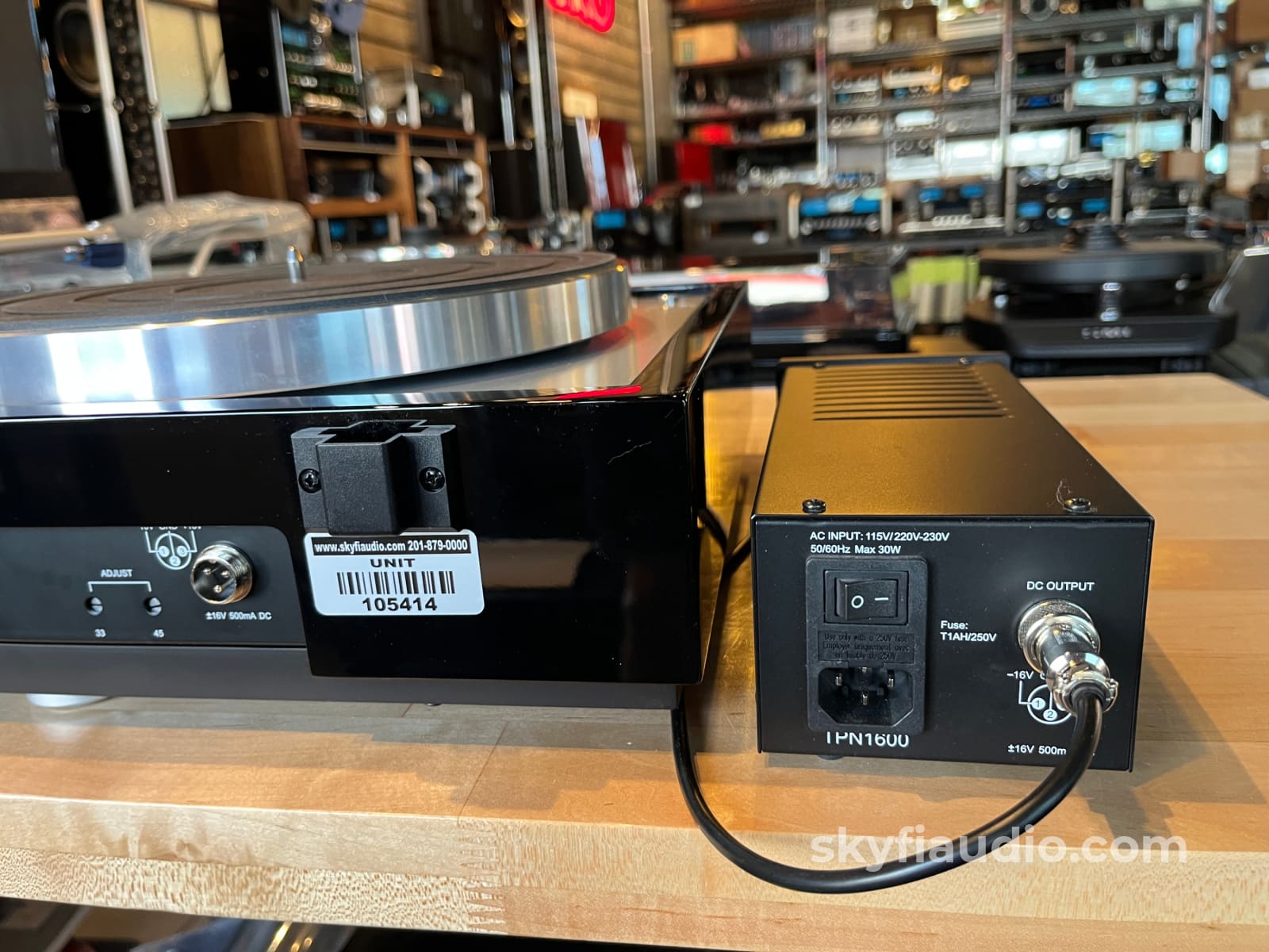 Thorens TD 1601 Belt Drive Semi Automatic Turntable W/ New Sumiko BP No.3 Cartridge - Turntable