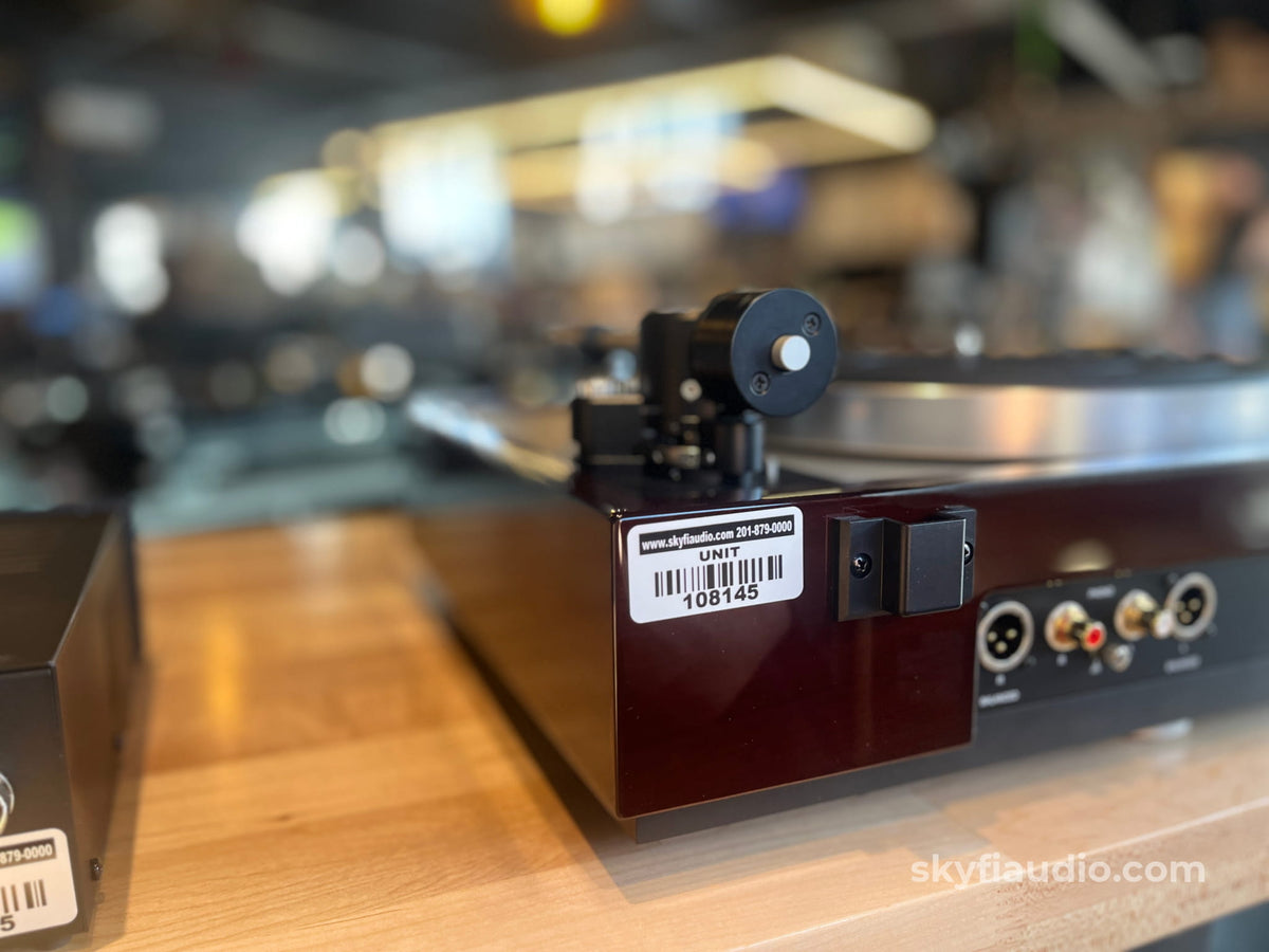 Thorens TD 1601 Turntable W/ New Hana ML Cartridge - Open Box - Turntable