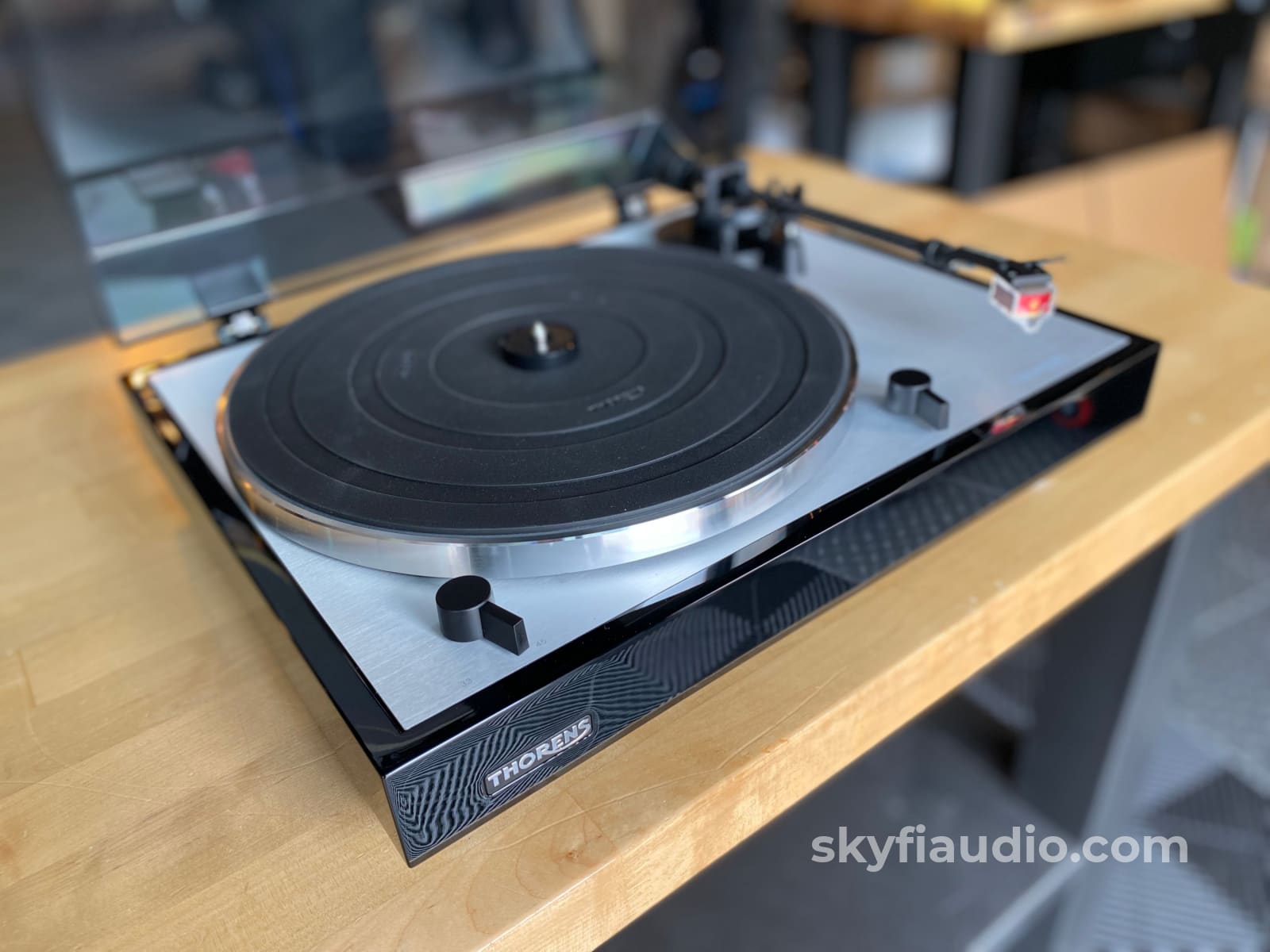 Thorens Td 402 Dd Semi-Automatic Turntable With Audio Technica At33Ev
