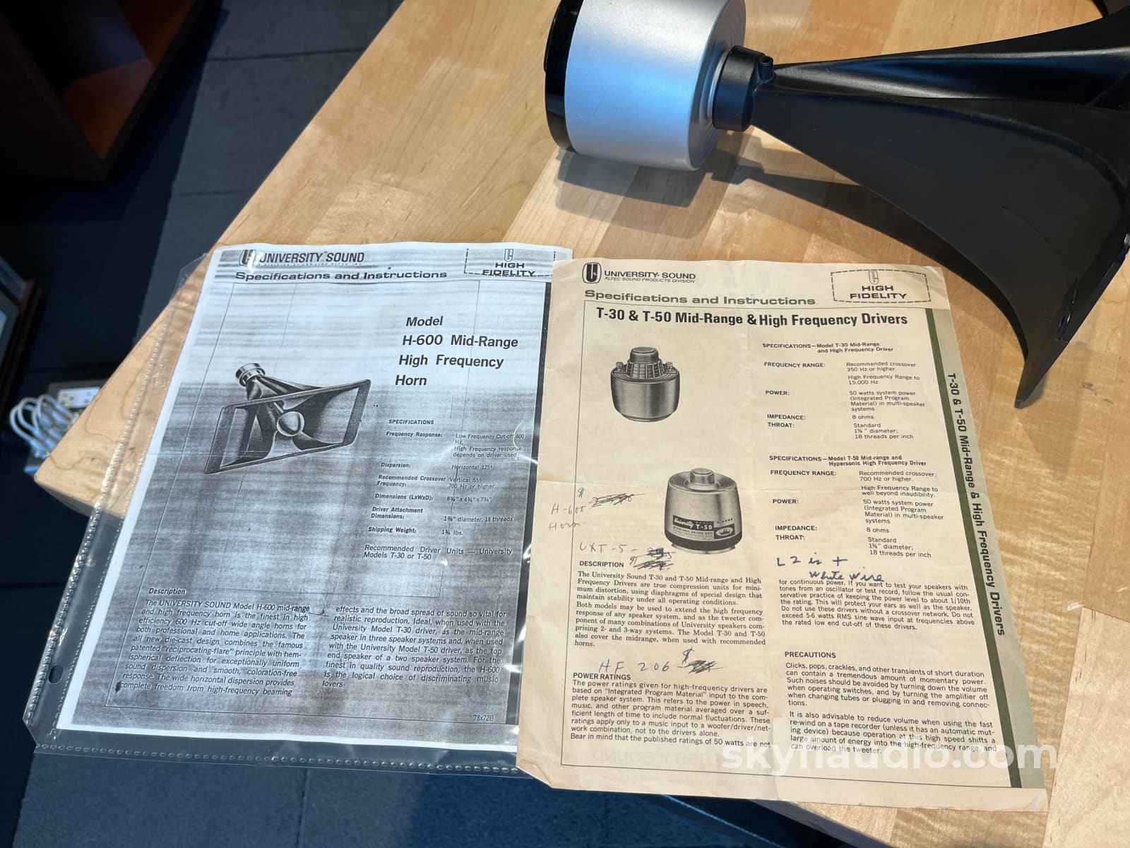 University Sound H600 Horn Speaker Driver Pair Speakers