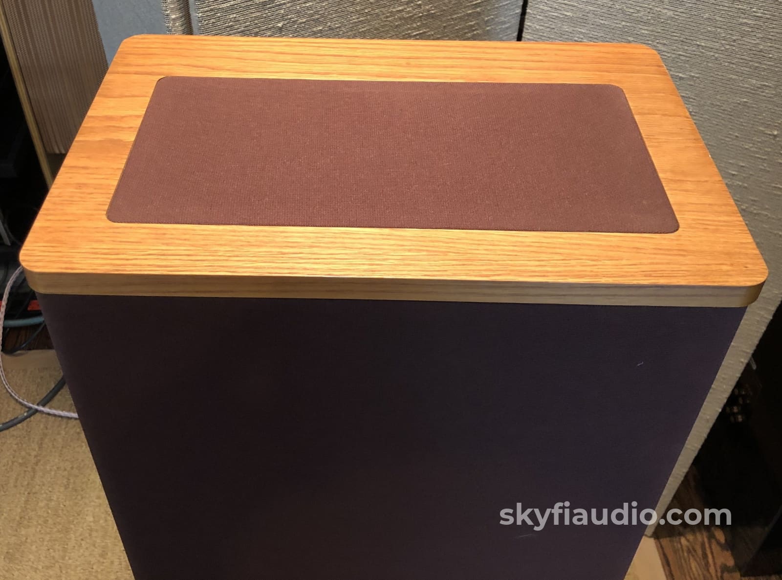 Vandersteen Model 3A Full Range Speakers With Sound Anchor Stands