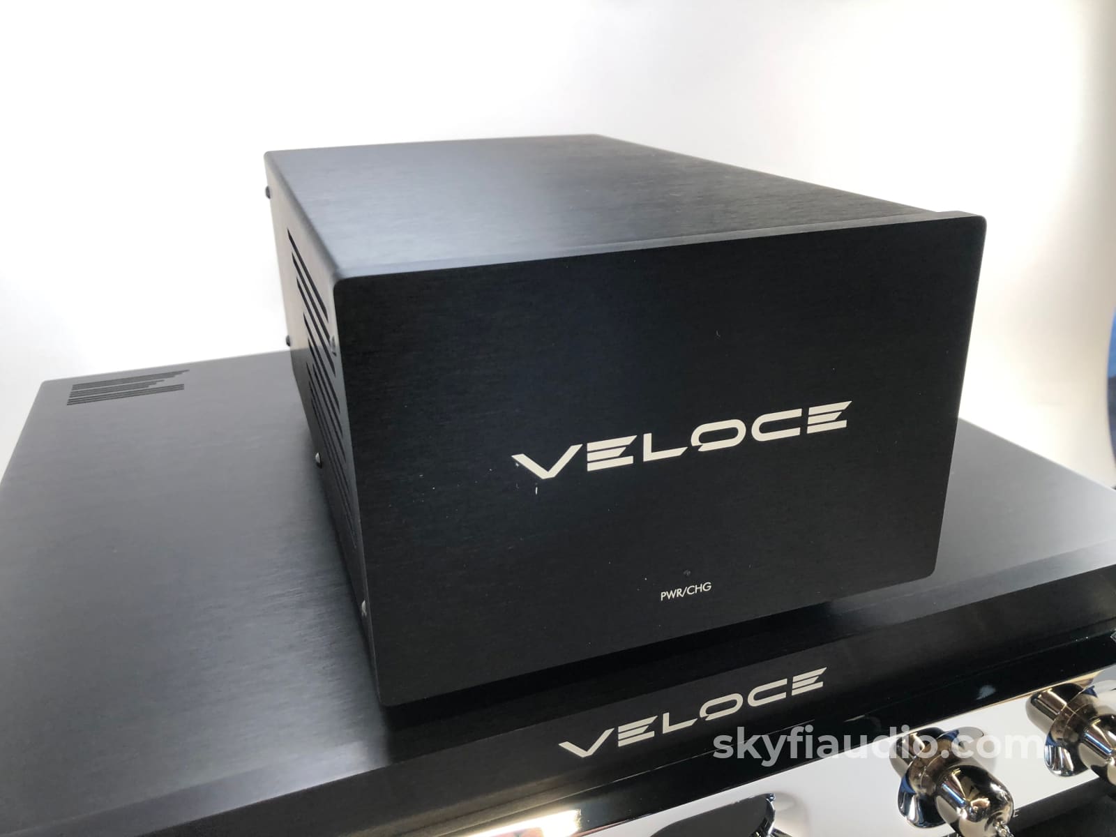 Veloce Audio - Lithio Series Ls-1 Line Stage Tube Preamplifier With Smartsupply Battery Power