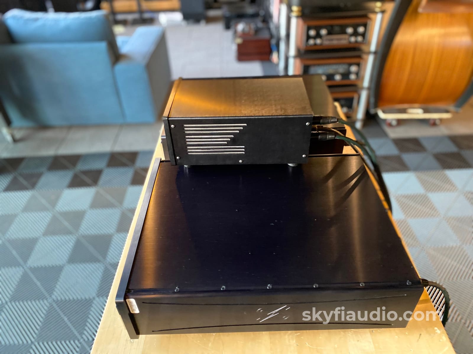 Veloce Audio - Lithio Series Saetta Hybrid Tube Monoblock Amplifiers Rare New Price Amplifier