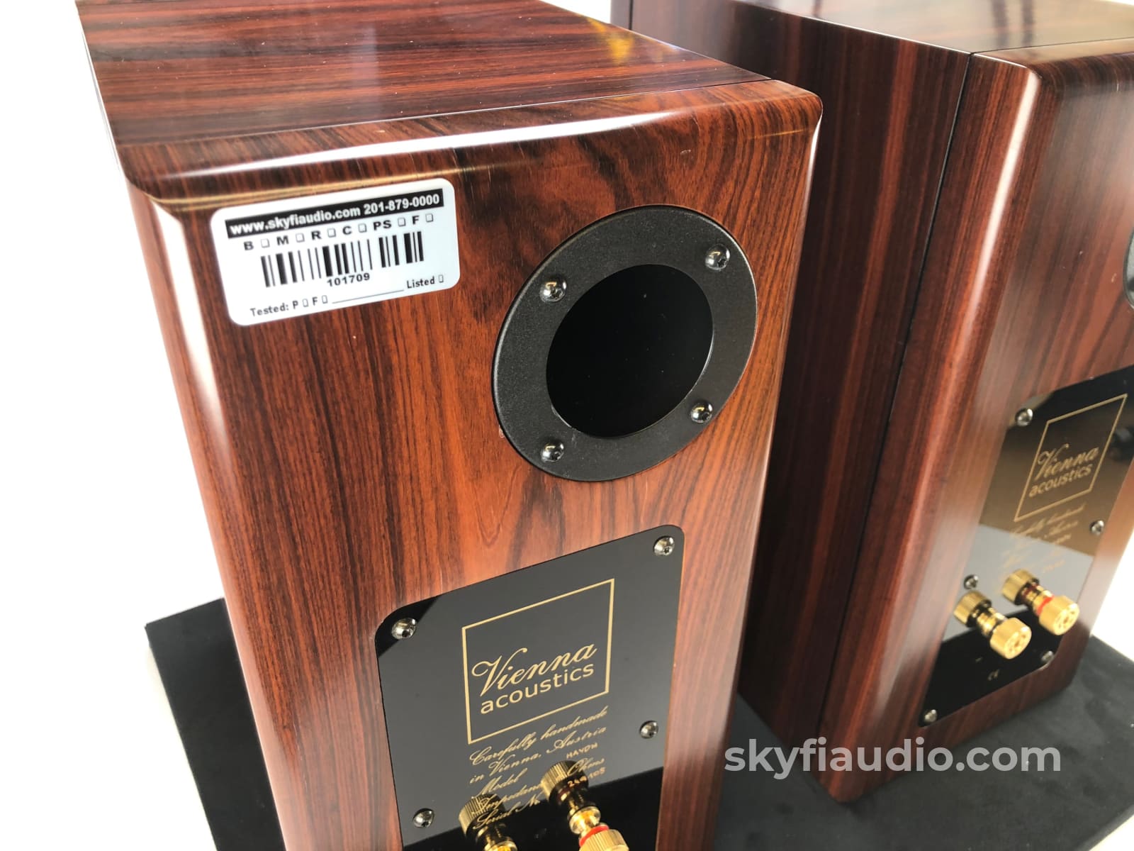 Vienna Acoustics Haydn Speakers - In A Spectacular Finish