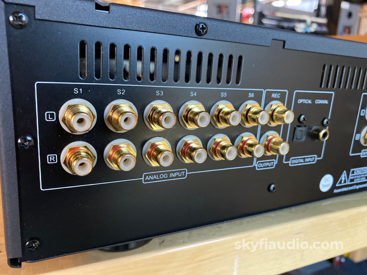Vincent Sa-T7 Tube Stereo Preamplifier With Dac - Made In Germany