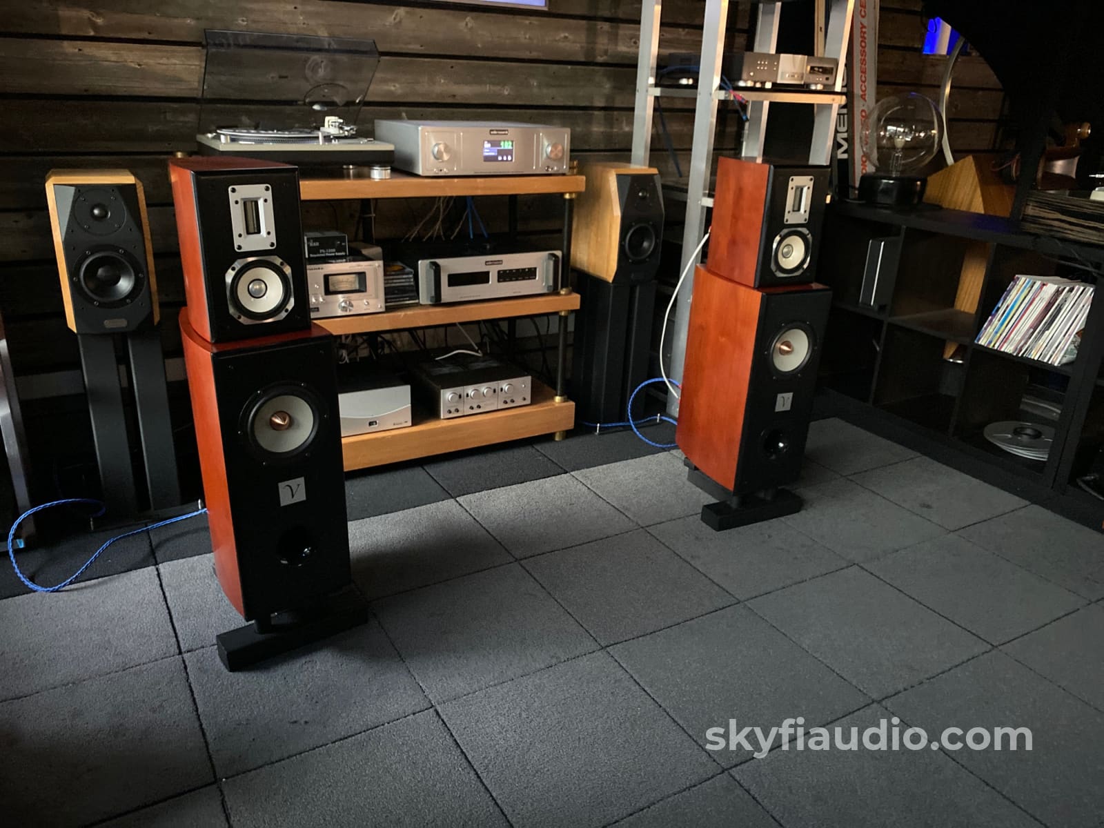 Von Schweikert Audio - Unifield Model Three Floorstanding Speakers