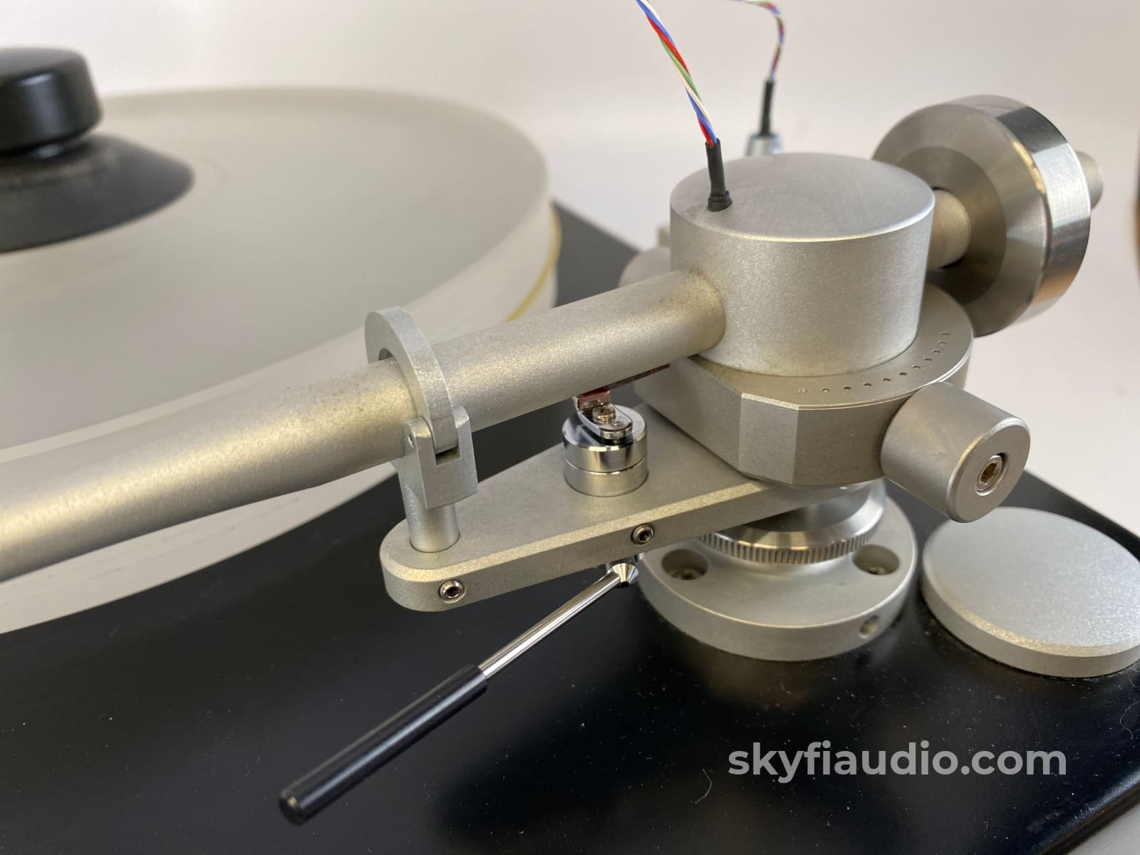 Vpi Aries Scout With New Sumiko Moving-Coil Phono Cartridge Turntable