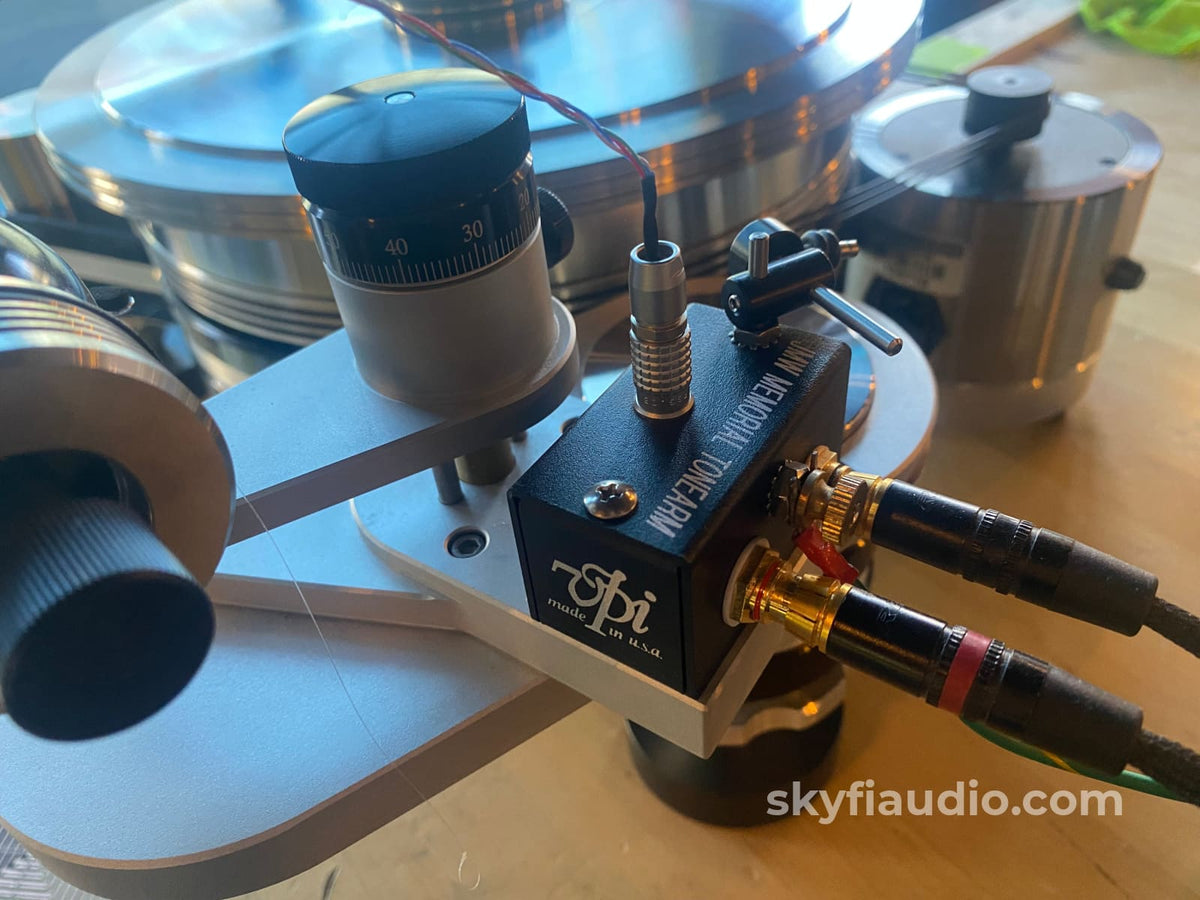 Vpi Avenger Reference Turntable With Gimbal Tonearm And Upgrades