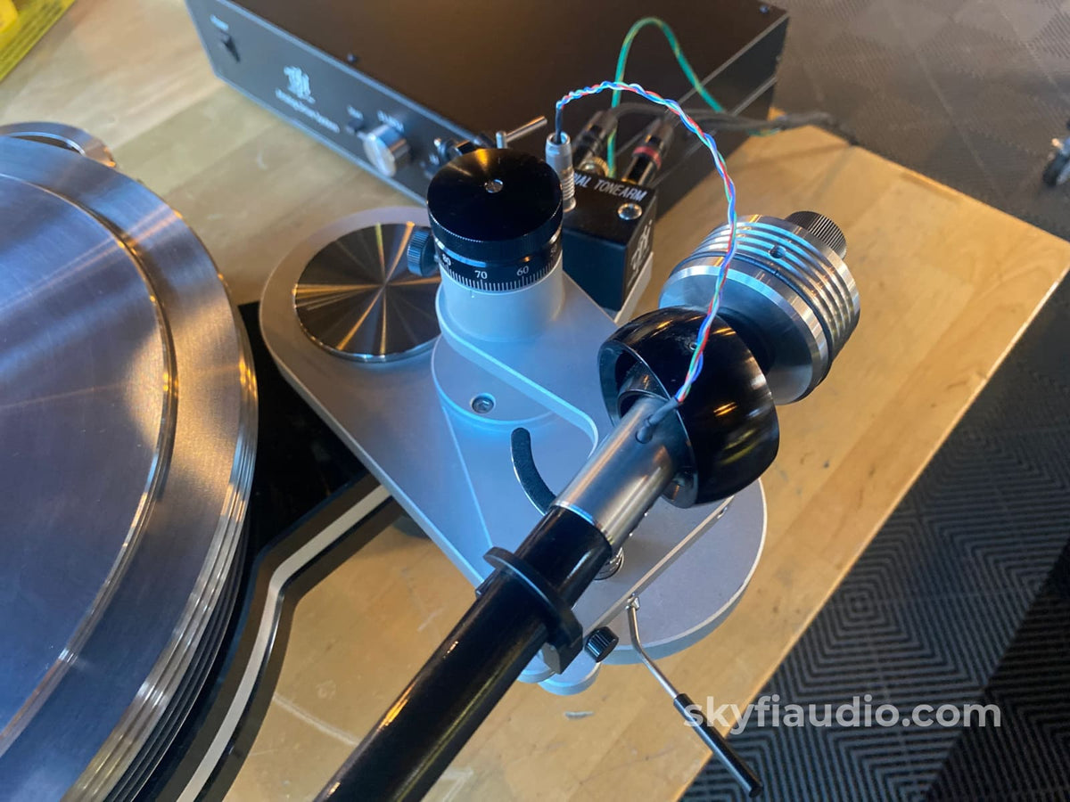Vpi Avenger Reference Turntable With Gimbal Tonearm And Upgrades