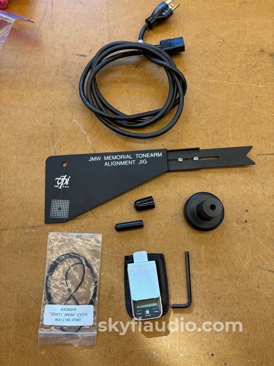 VPI Avenger Turntable - JMW 12 3D Tonearm - Complete Turntable