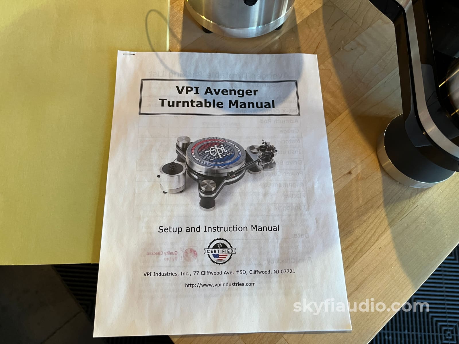 VPI Avenger Turntable - JMW 12 3D Tonearm - W/Manual Turntable