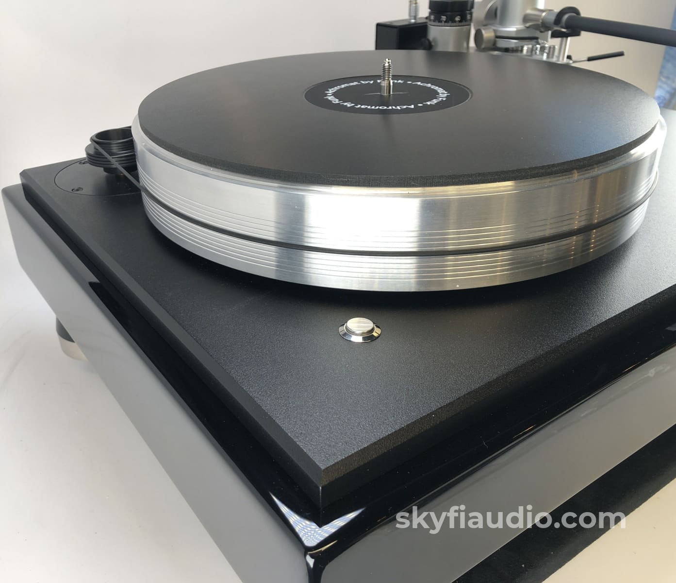 Vpi Classic 3 Turntable - With Jwm Memorial Arm And New Vpi/Grado Gold Cartridge