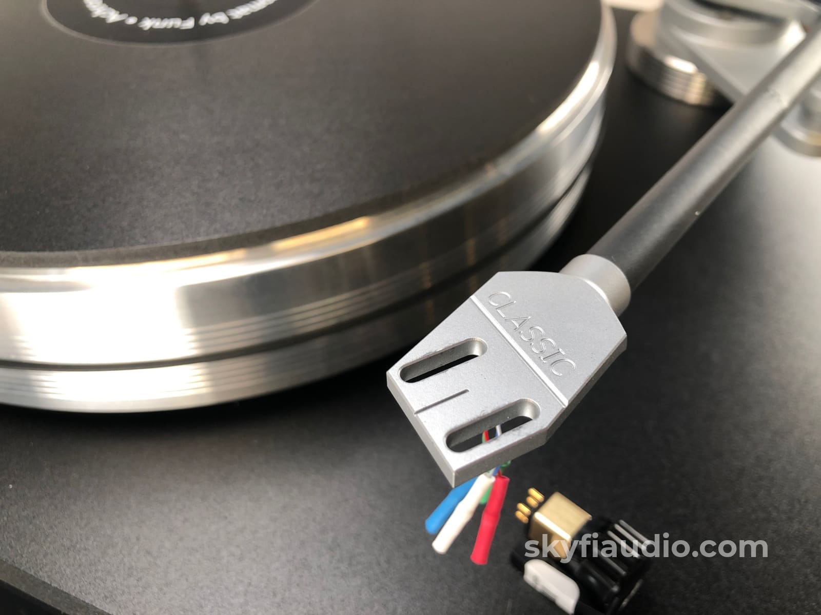 Vpi Classic 3 Turntable - With Jwm Memorial Arm And New Vpi/Grado Gold Cartridge