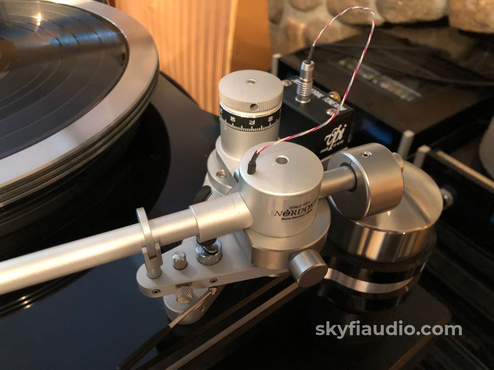 Vpi Hr-X Turntable With 12 Tonearm - Award Winning Like New