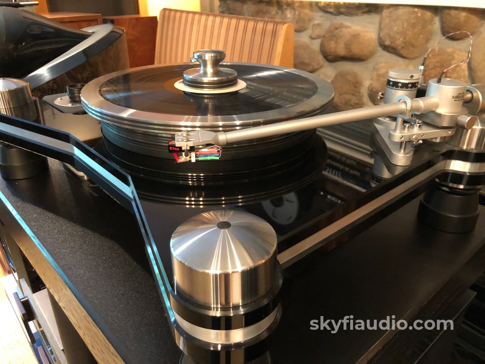 Vpi Hr-X Turntable With 12 Tonearm - Award Winning Like New