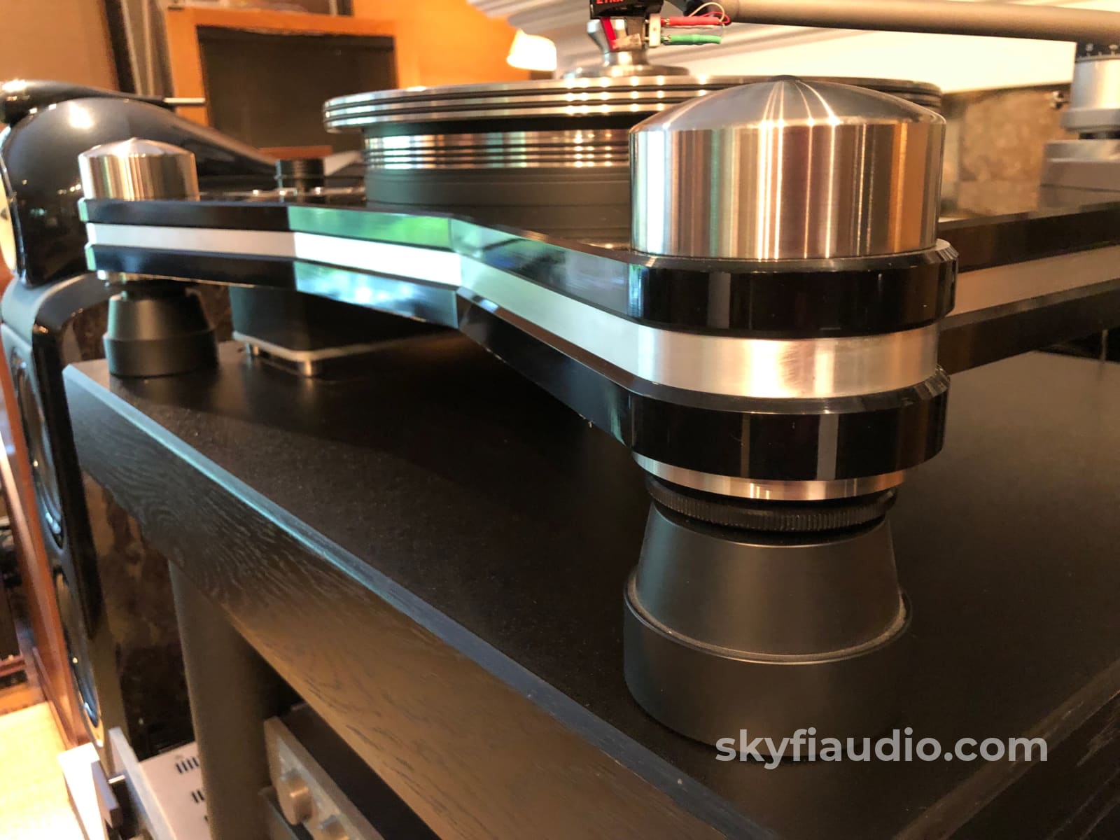 Vpi Hr-X Turntable With 12 Tonearm - Award Winning Like New