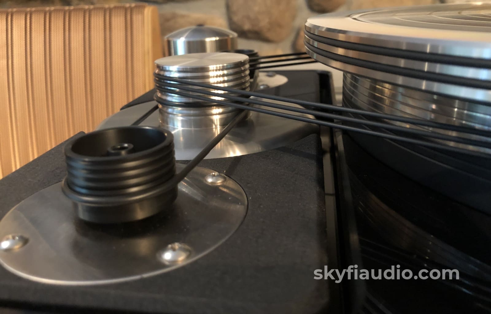 Vpi Hr-X Turntable With 12 Tonearm - Award Winning Like New