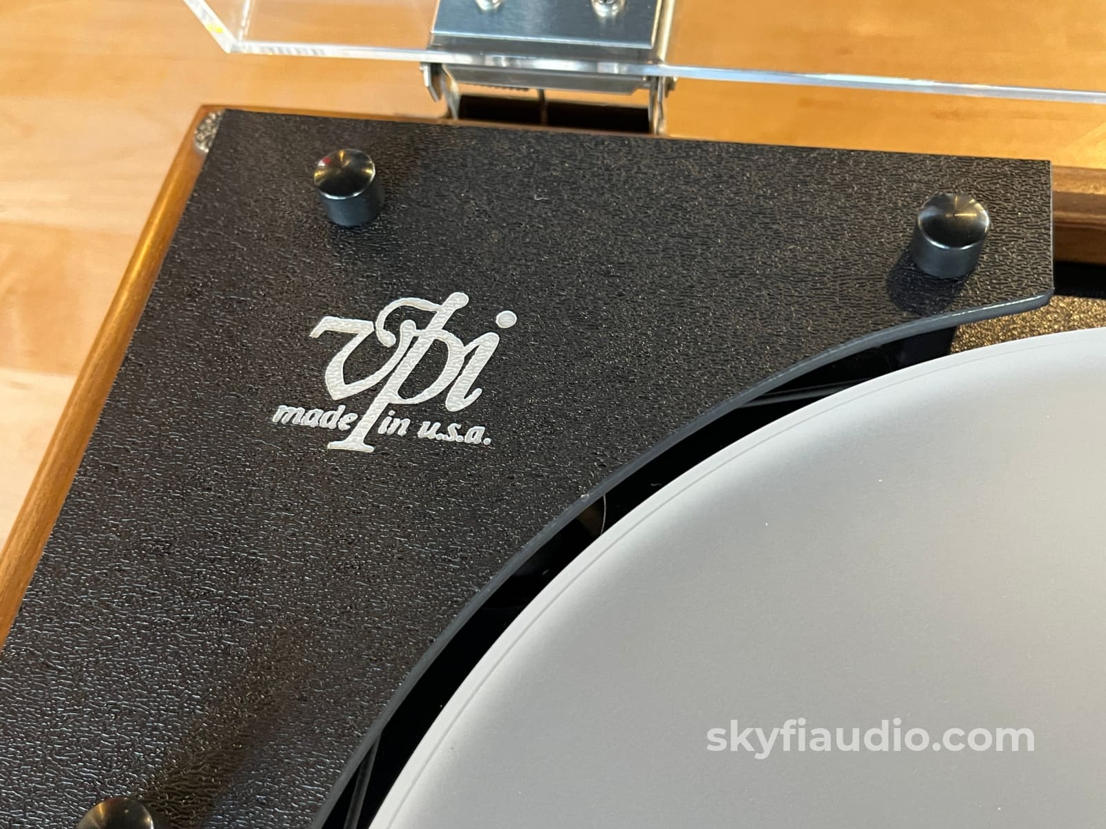 VPI HW-19 Junior Turntable - AudioQuest PT-6 Tonearm - New Ortofon 2M Black MM Cartridge Turntable