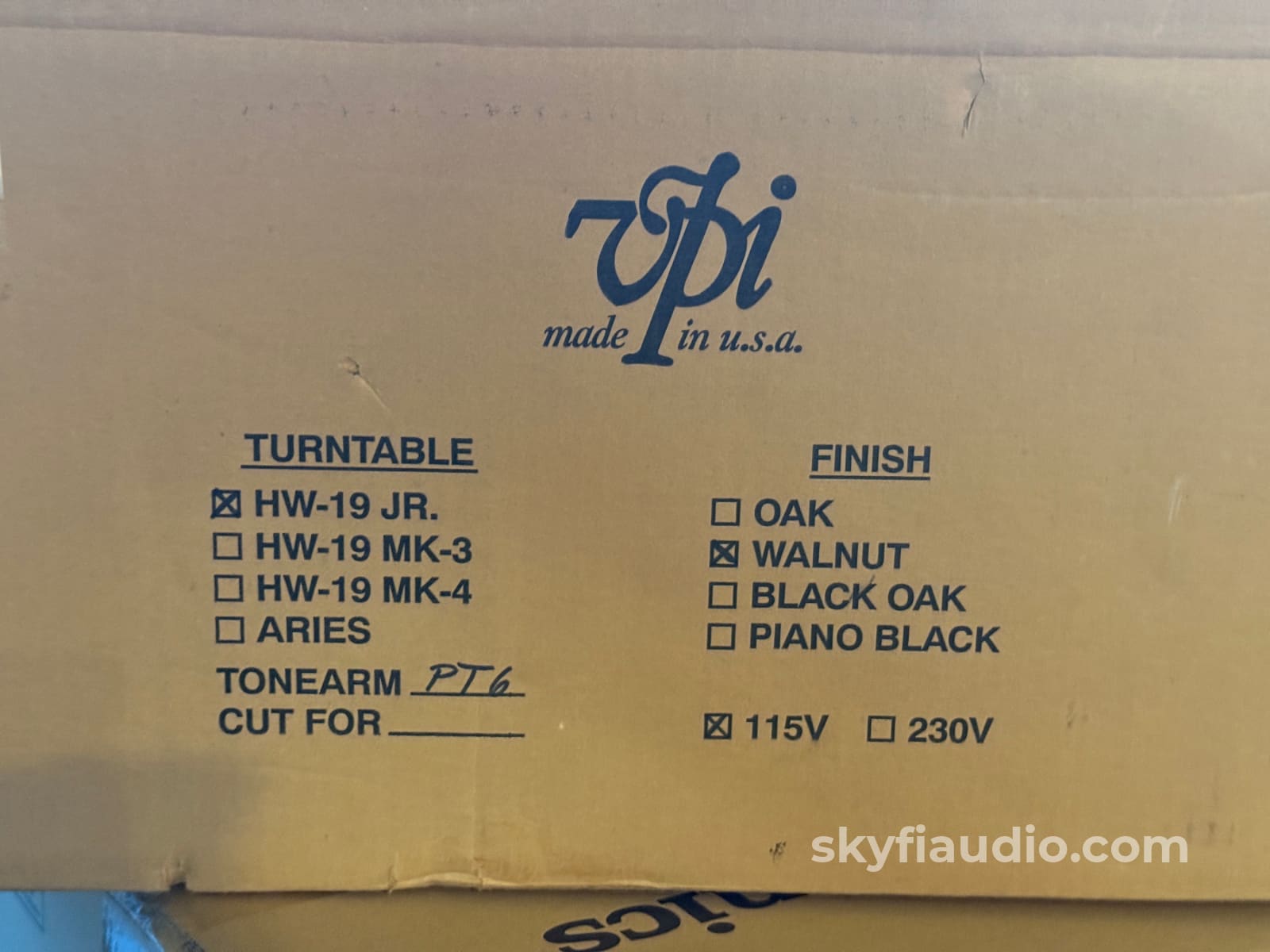 VPI HW-19 Junior Turntable - AudioQuest PT-6 Tonearm - New Ortofon 2M