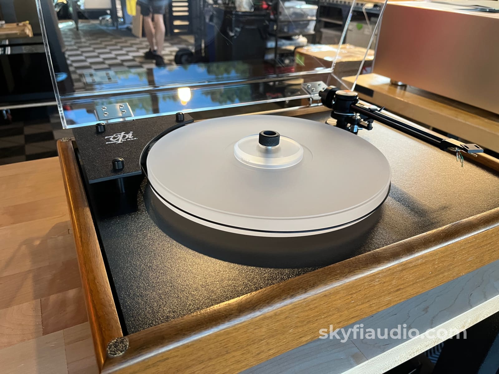 VPI HW-19 Junior Turntable - AudioQuest PT-6 Tonearm - New Ortofon 2M Black MM Cartridge Turntable