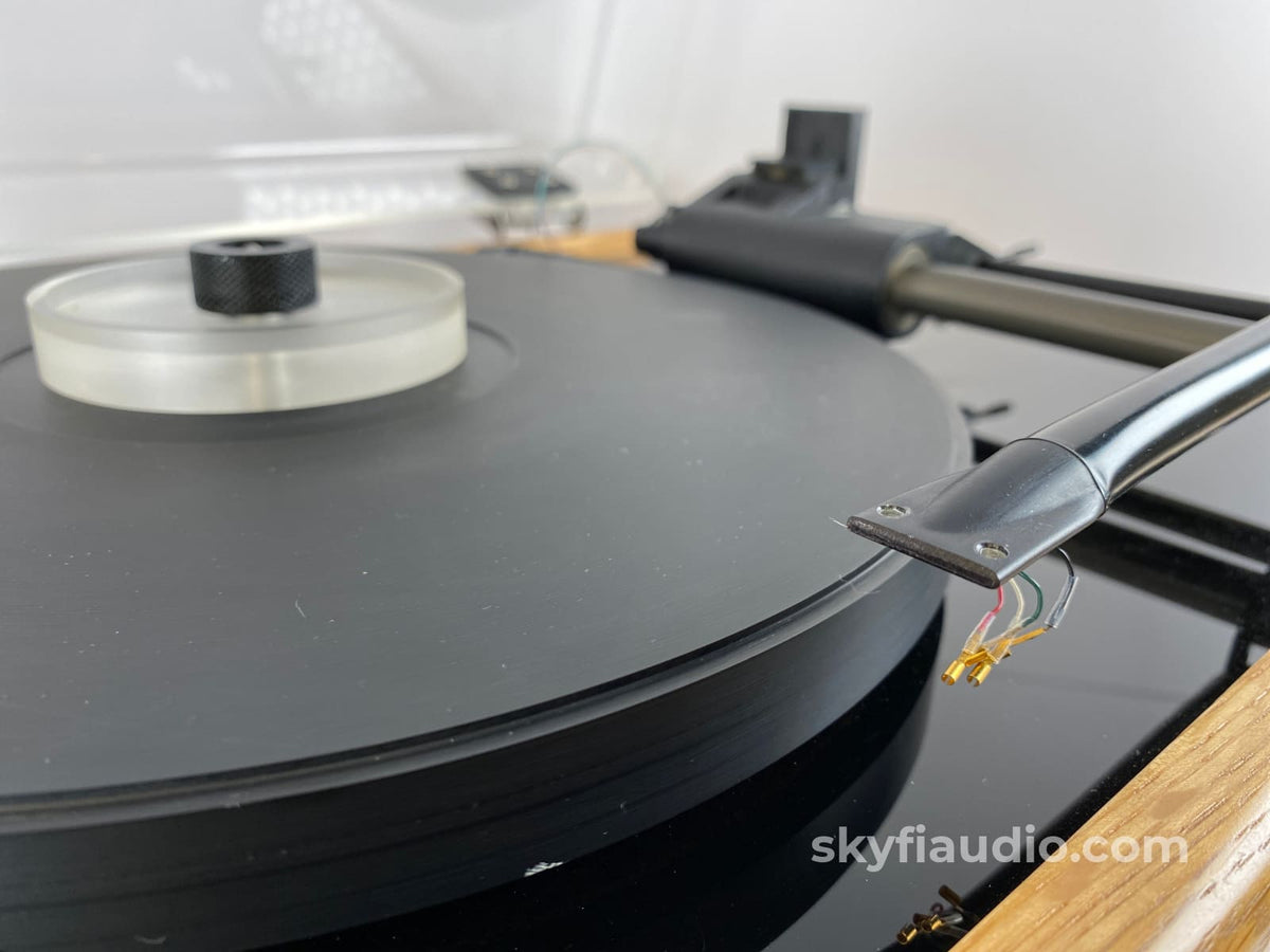 Vpi Hw-19 Turntable With Tangential Tonearm And Pump - In Light Oak With New Sumiko Cartridge