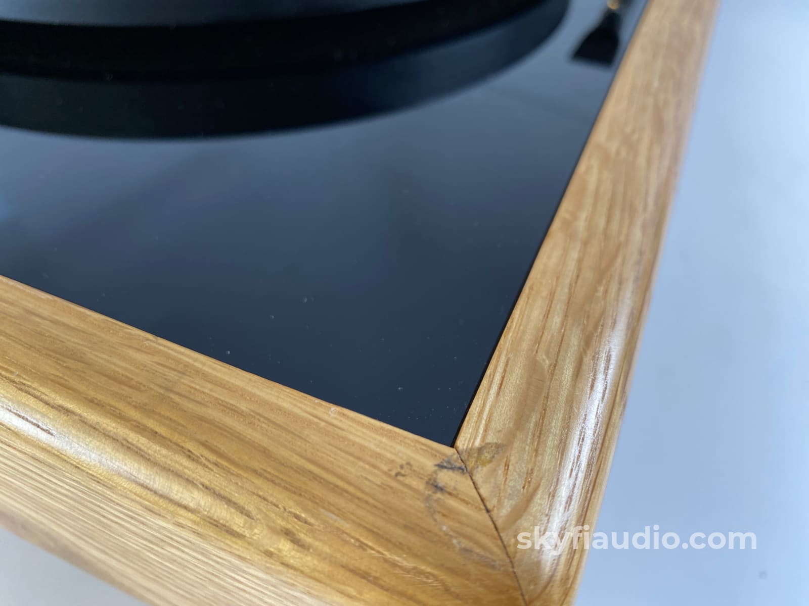 Vpi Hw-19 Turntable With Tangential Tonearm And Pump - In Light Oak With New Sumiko Cartridge